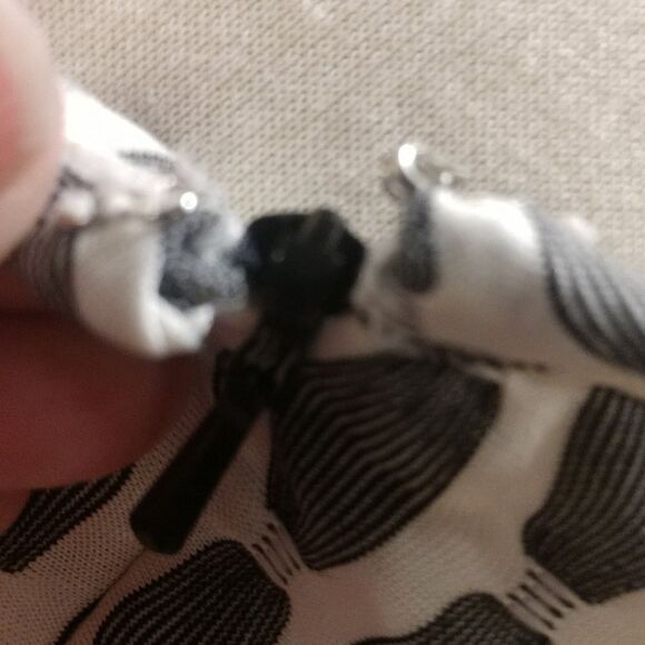 Taylor Swing skirted Dress Gray and Ivory Size 4.  V Neck Sleeveless - Picture 4 of 8